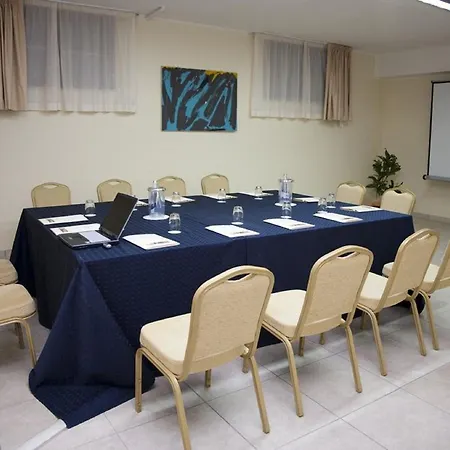 Fiorita Отель Джулианова